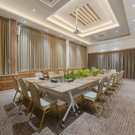 Samann Host Hotel Hulhumale Bagian luar foto